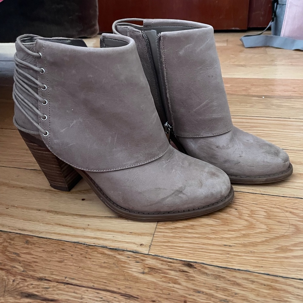 Jessica Simpson booties size 7.5